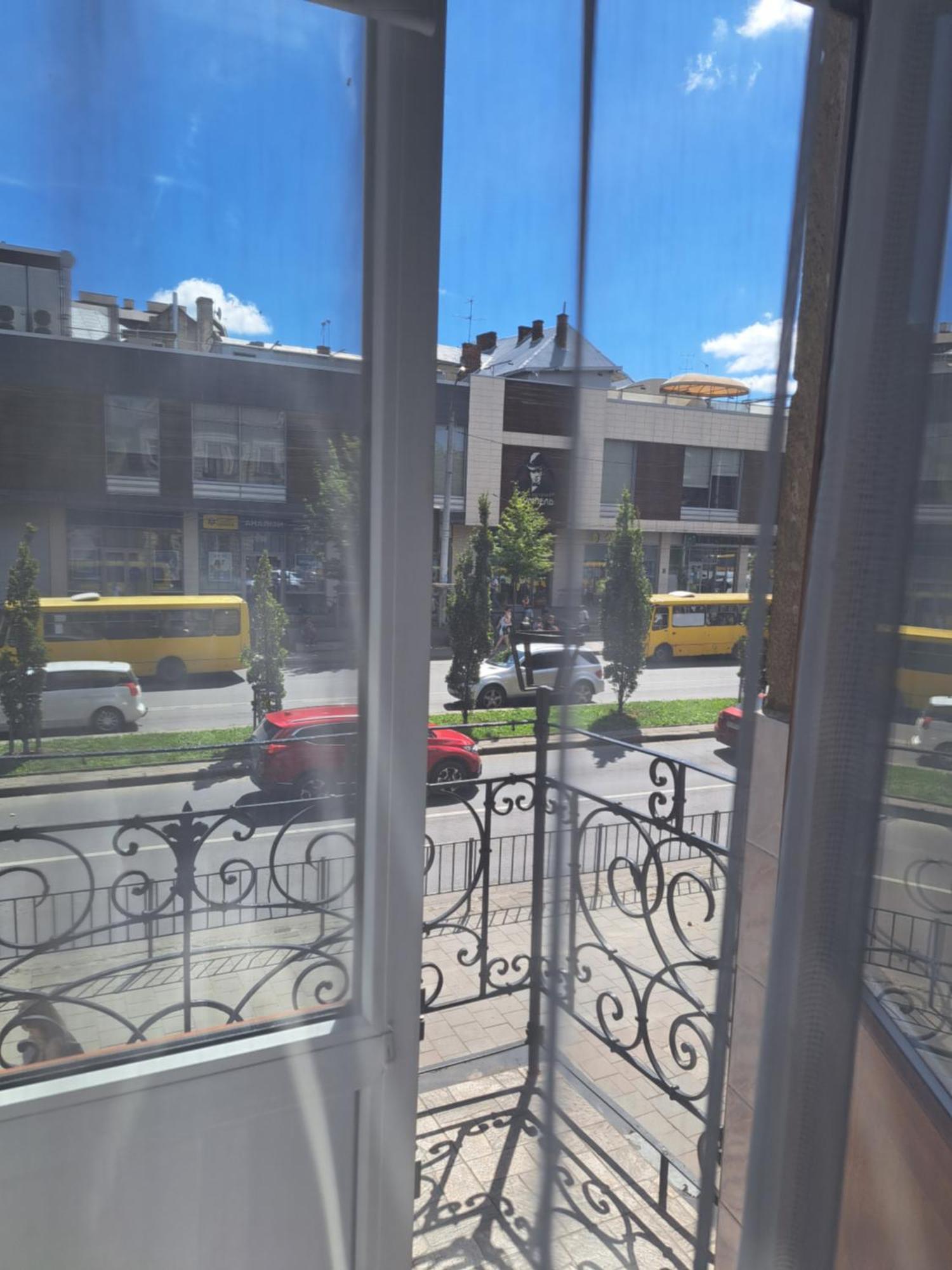 Двокімнатна Квартира Біля Оперного Театру Львів Екстер'єр фото